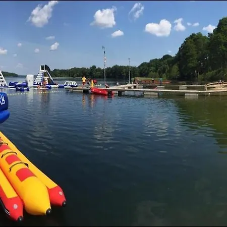 Holiday Homes With A Lake View Hébergement de vacances