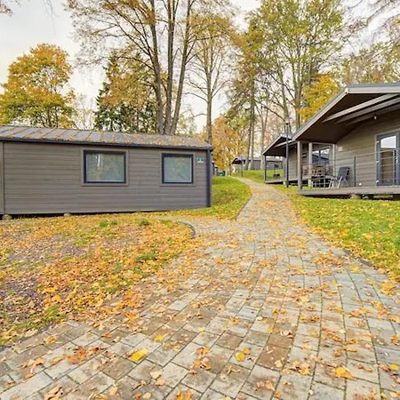 Holiday Homes With A Lake View Hébergement de vacances *