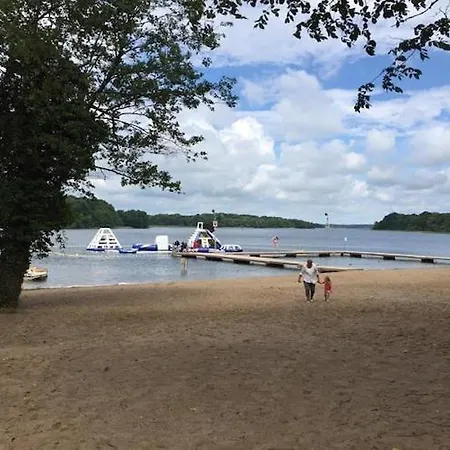Holiday Homes With A Lake View Złocieniec