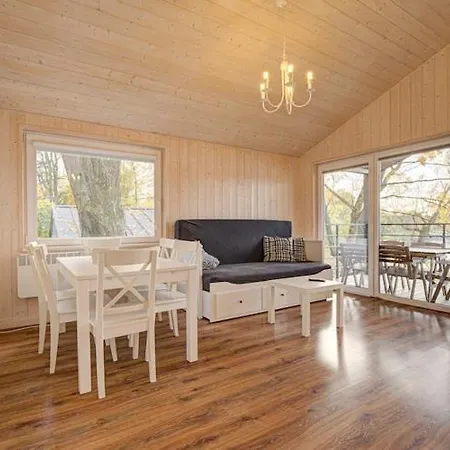 Holiday Homes With A Lake View Hébergement de vacances